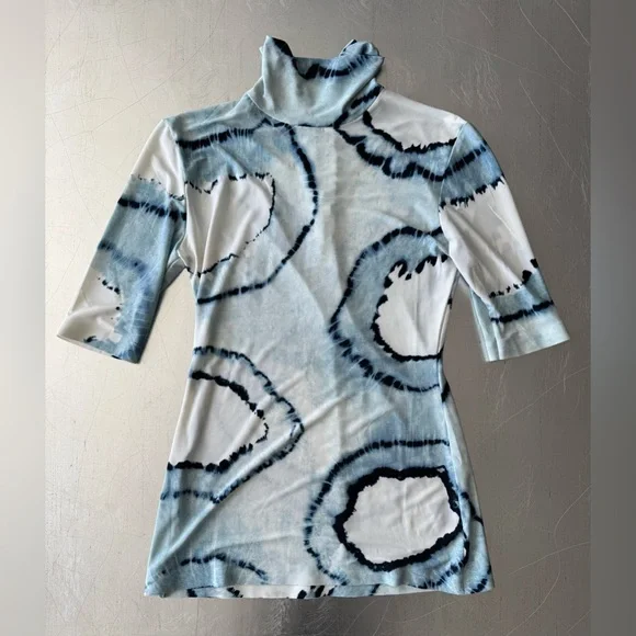 Norma Kamali Slim Fit Turtle Top - Picture 2 of 3